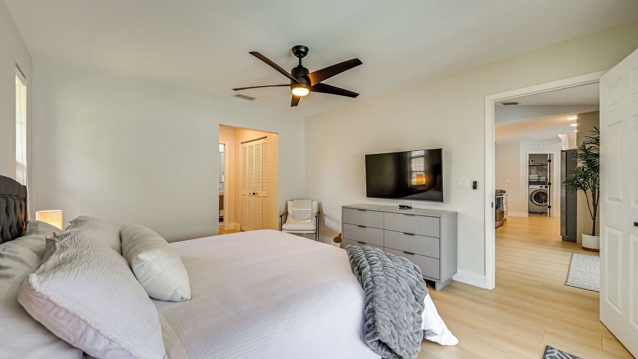 Photo of Bedroom in Palm River Estates