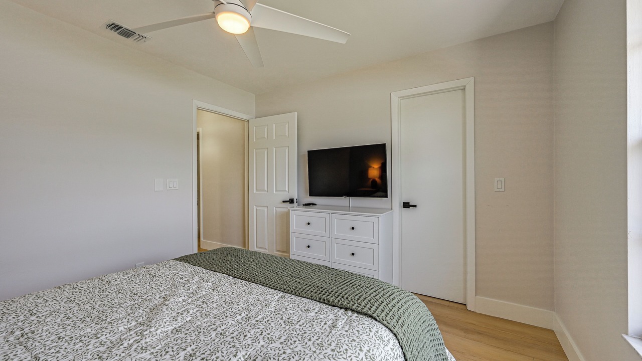 Photo of Bedroom in Palm River Estates