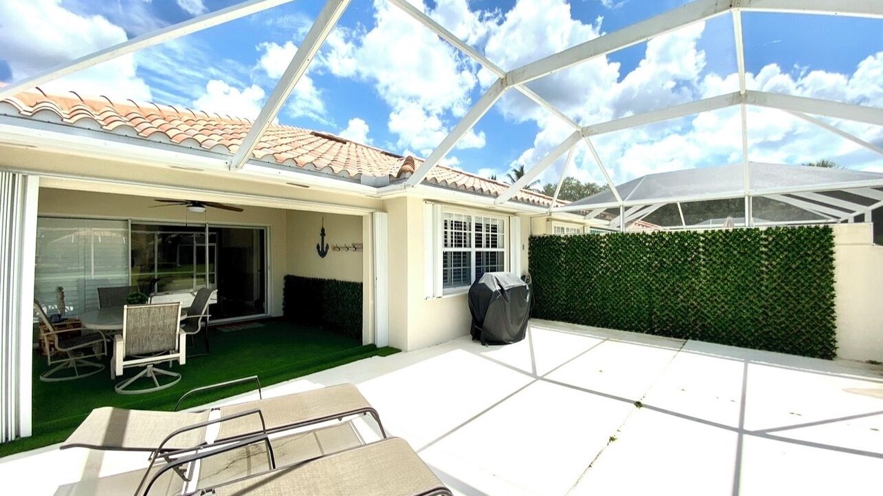 Photo of Outdoor in Village Walk