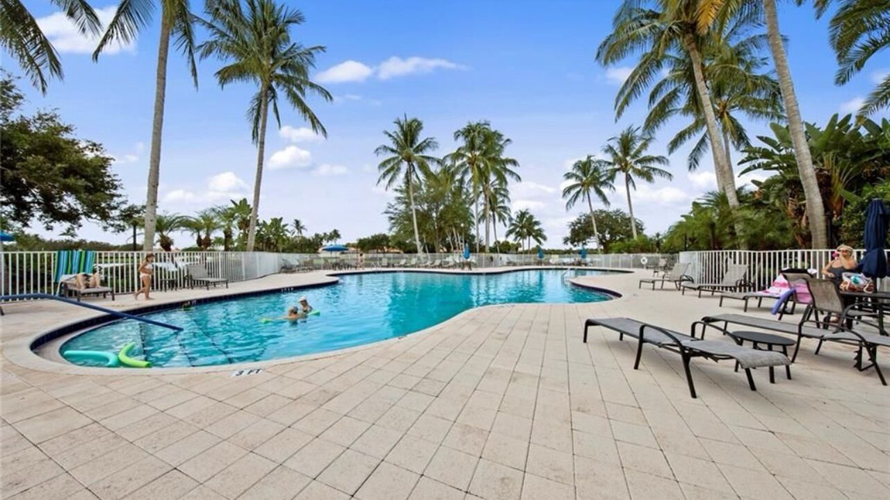 Photo of Outdoor in Village Walk