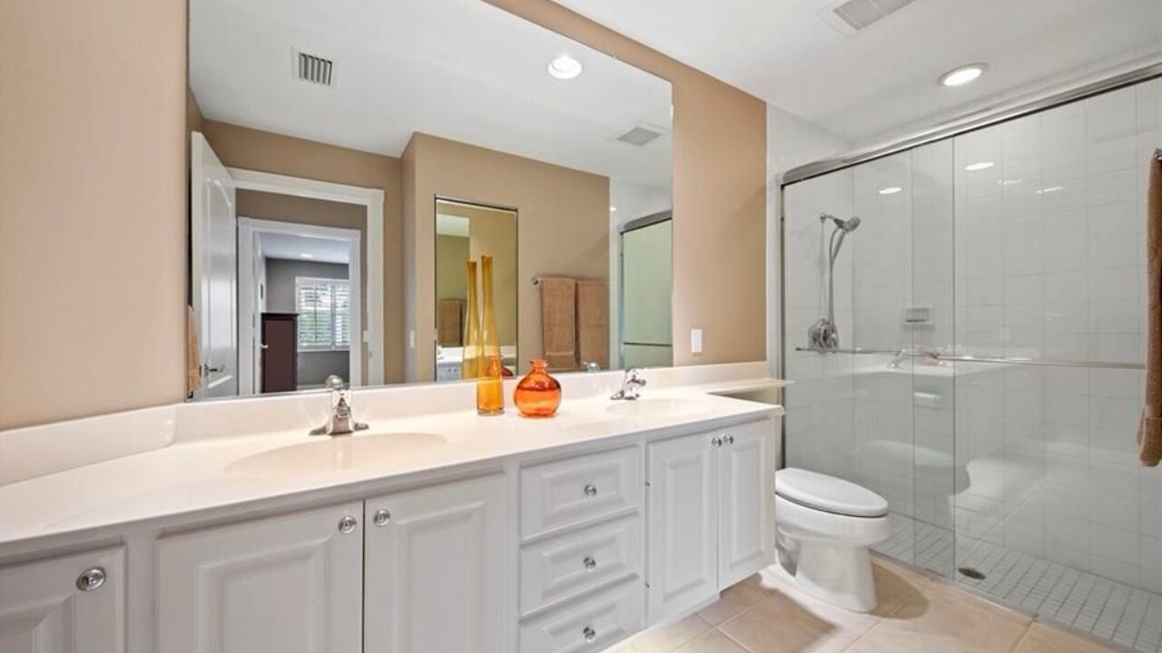 Photo of Bathroom in Village Walk