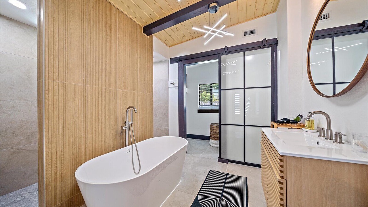 Photo of Bathroom in Downtown