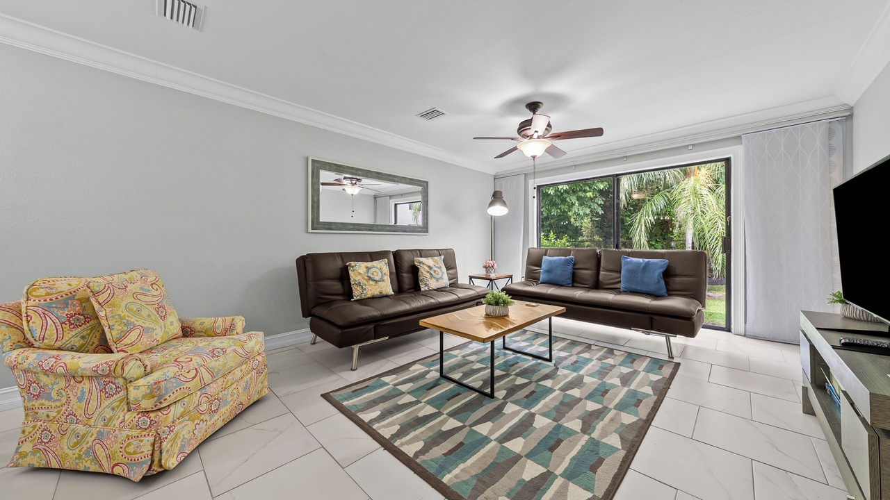 Photo of Livingroom in Naples