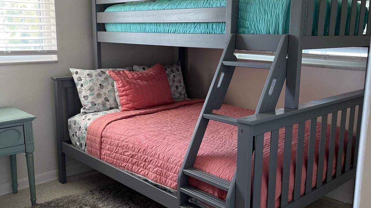 Photo of Bedroom in Yacht Club