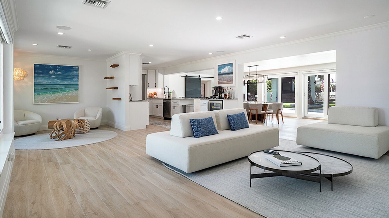 Photo of Livingroom in Royal Harbor