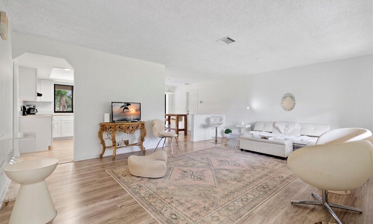 Photo of Livingroom in Loxahatchee Groves