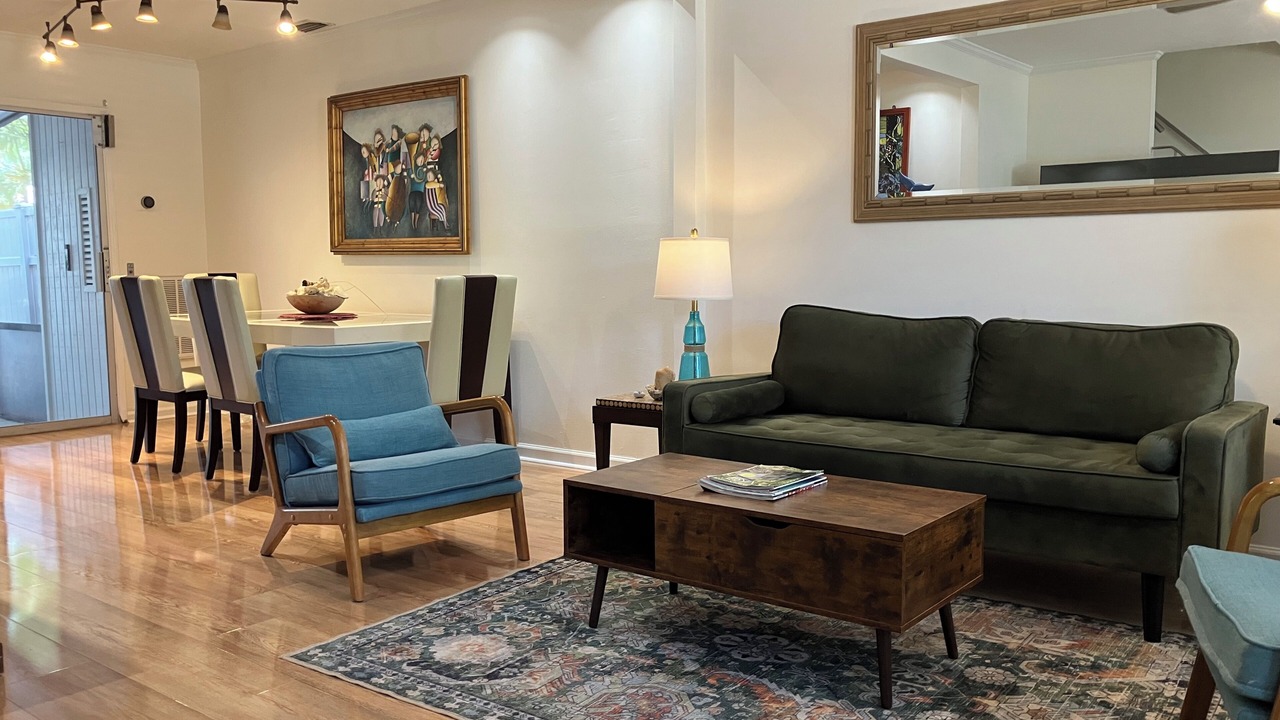 Photo of Livingroom in Central Beach