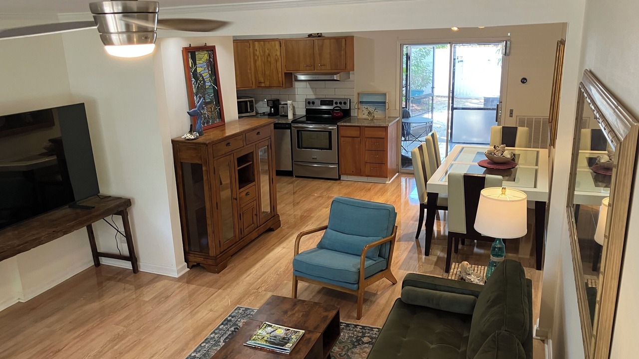 Photo of Livingroom in Central Beach