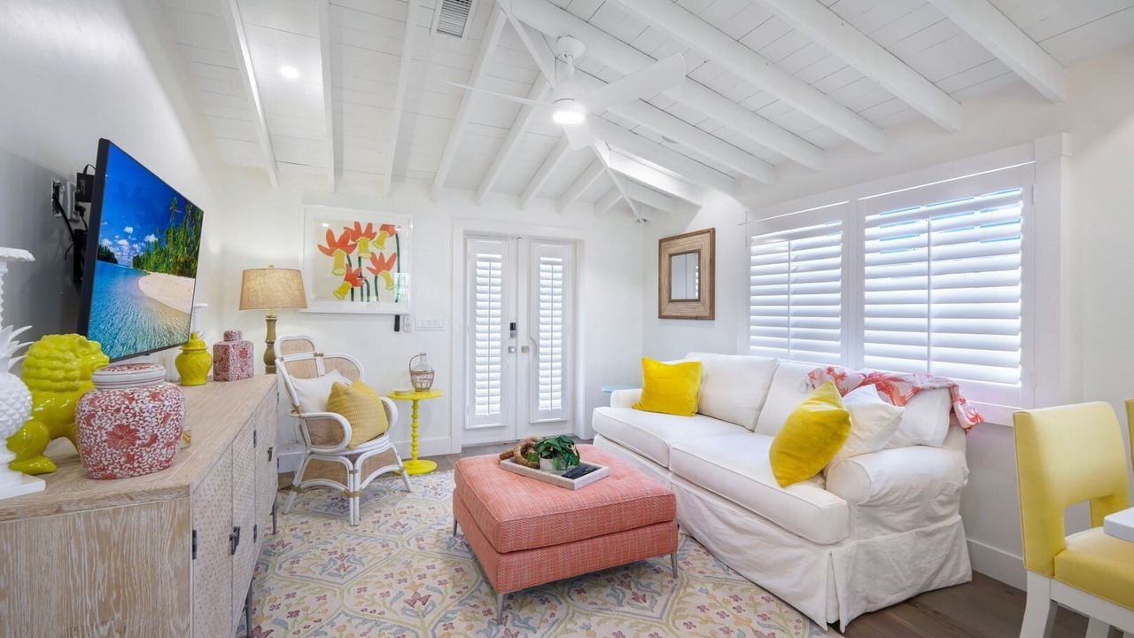 Photo of Livingroom in Old Naples