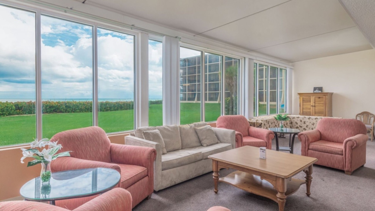 Photo of Livingroom in Hutchinson Island South