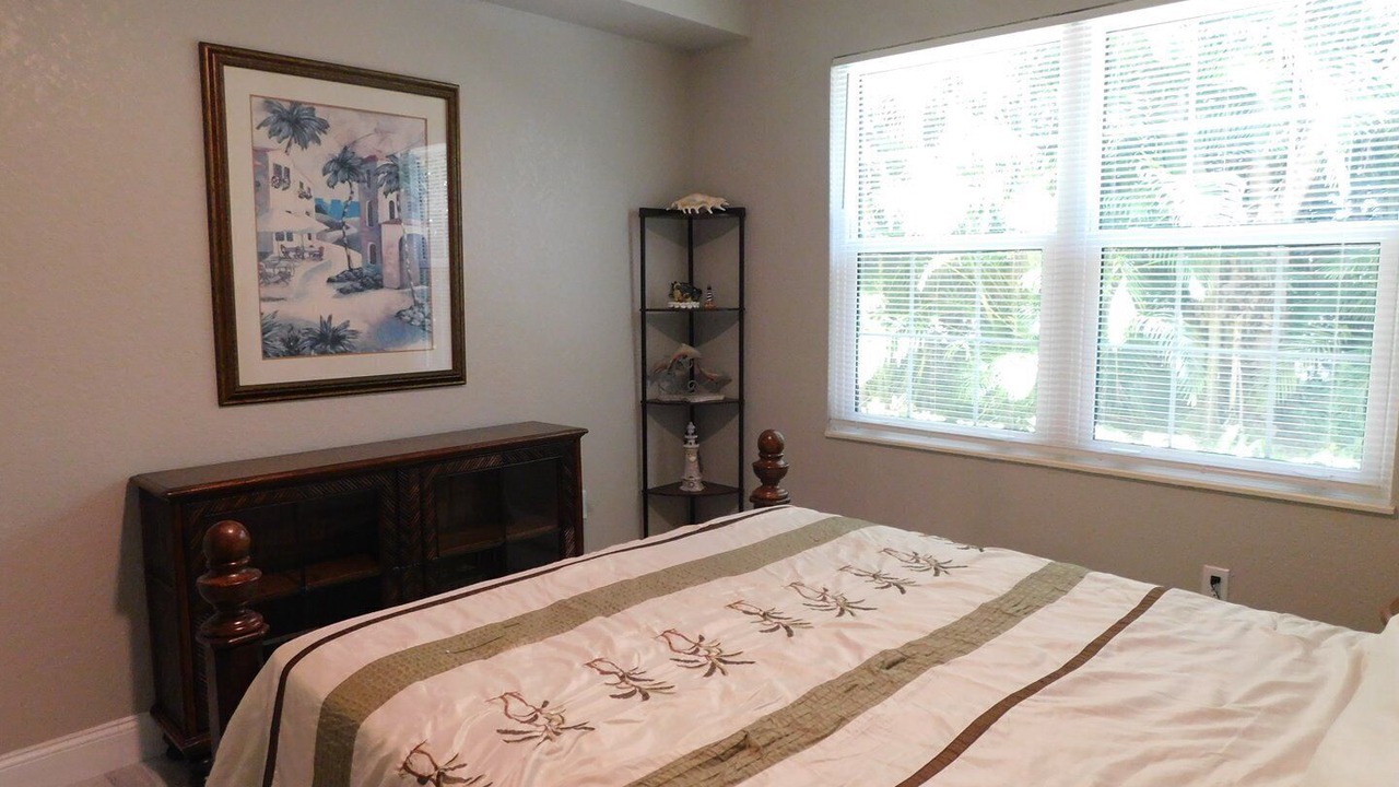 Photo of Bedroom in Iona