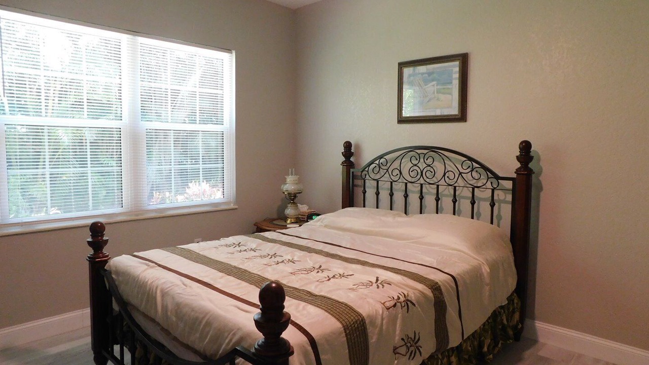 Photo of Bedroom in Iona
