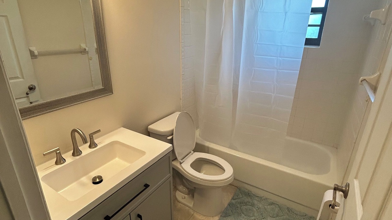 Photo of Bathroom in Port Saint Lucie