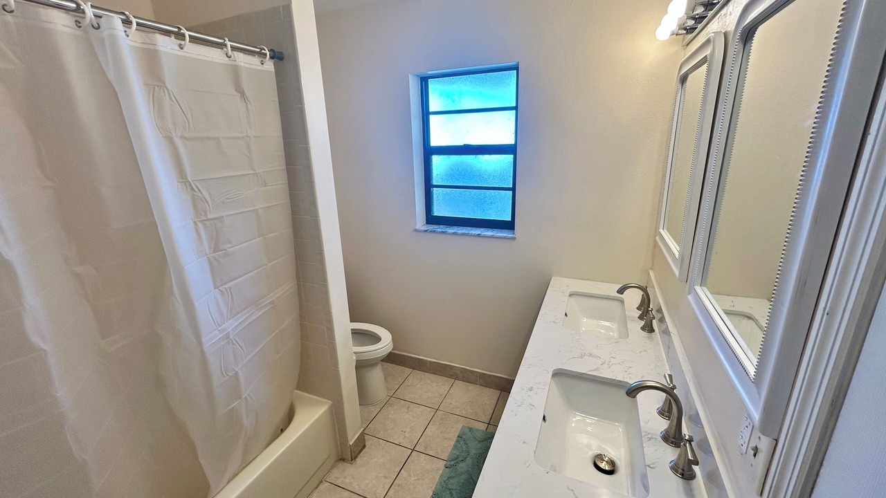 Photo of Bathroom in Port Saint Lucie