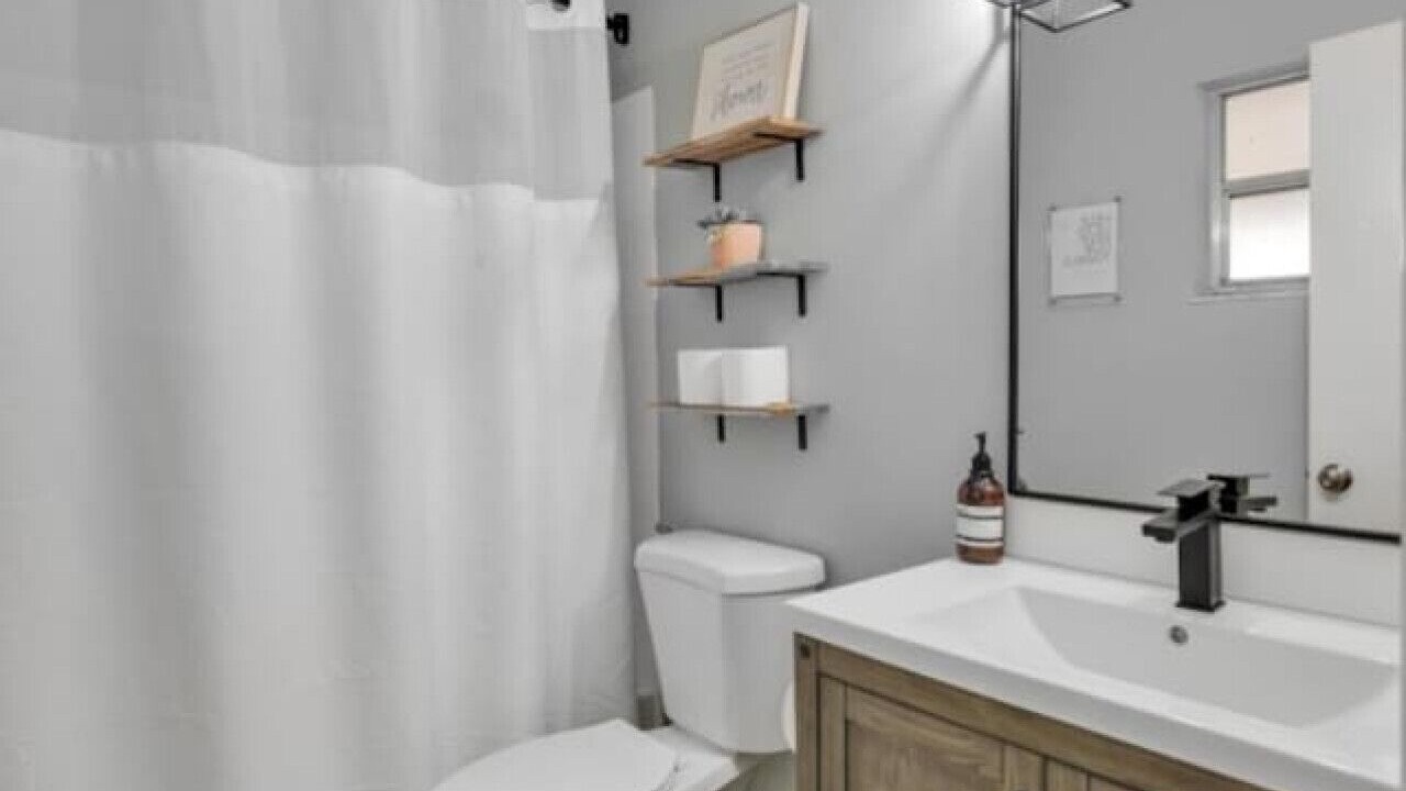 Photo of Bathroom in Port Saint Lucie