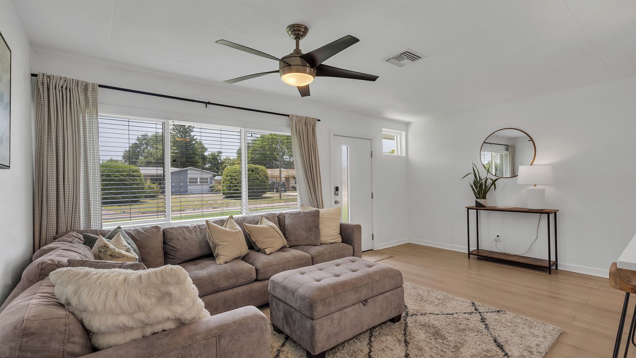 Photo of Livingroom in Disston Heights