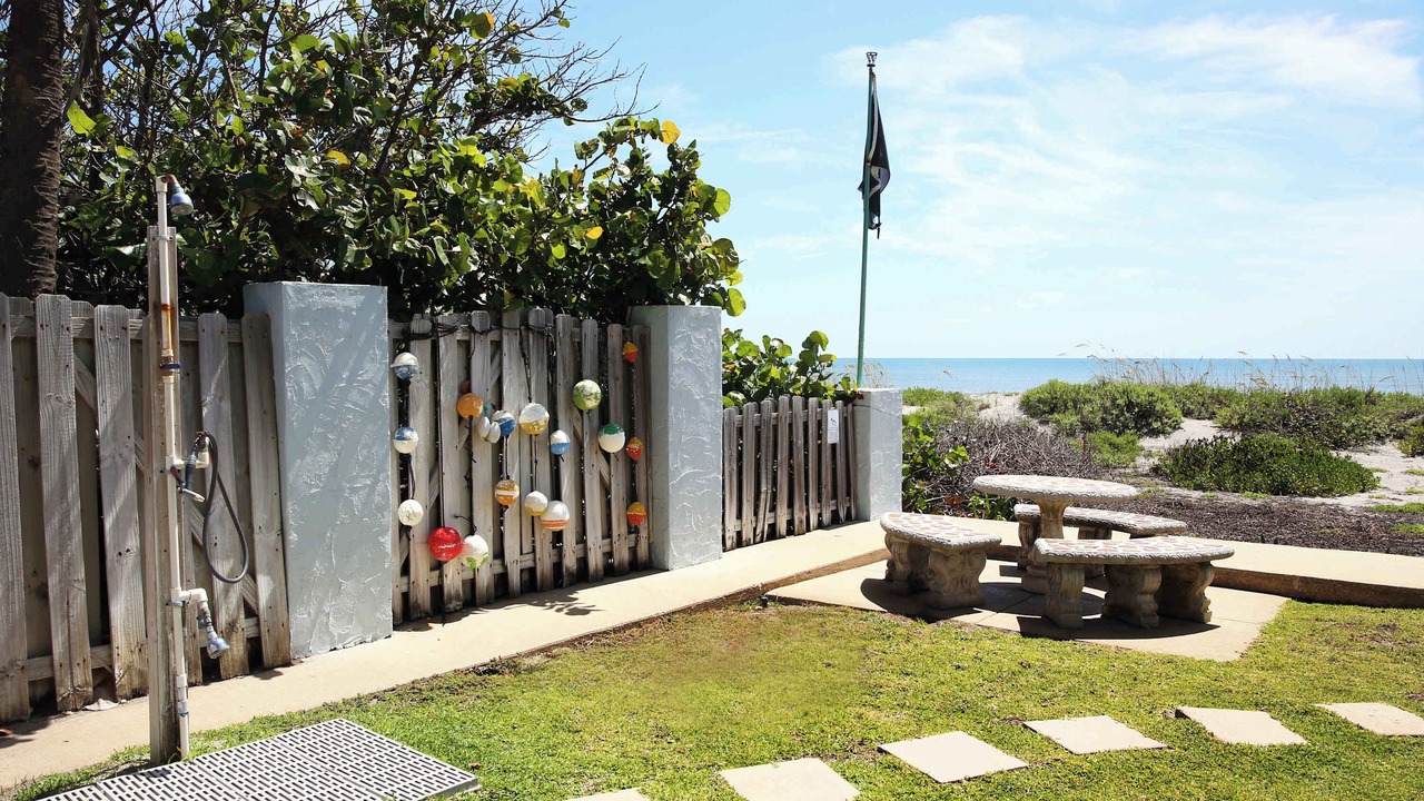 Photo of Patio Balcony in Crescent Beach