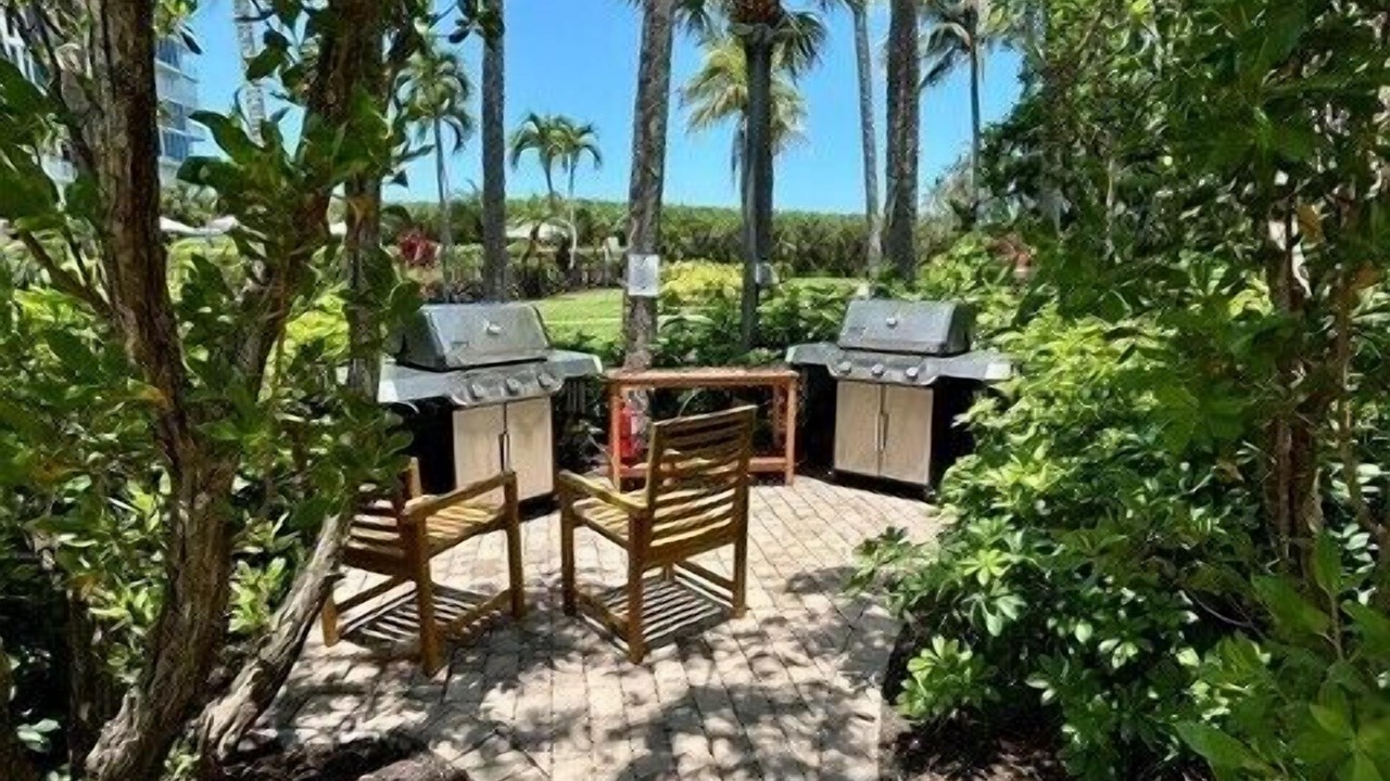 Photo of Outdoor in Park Shore