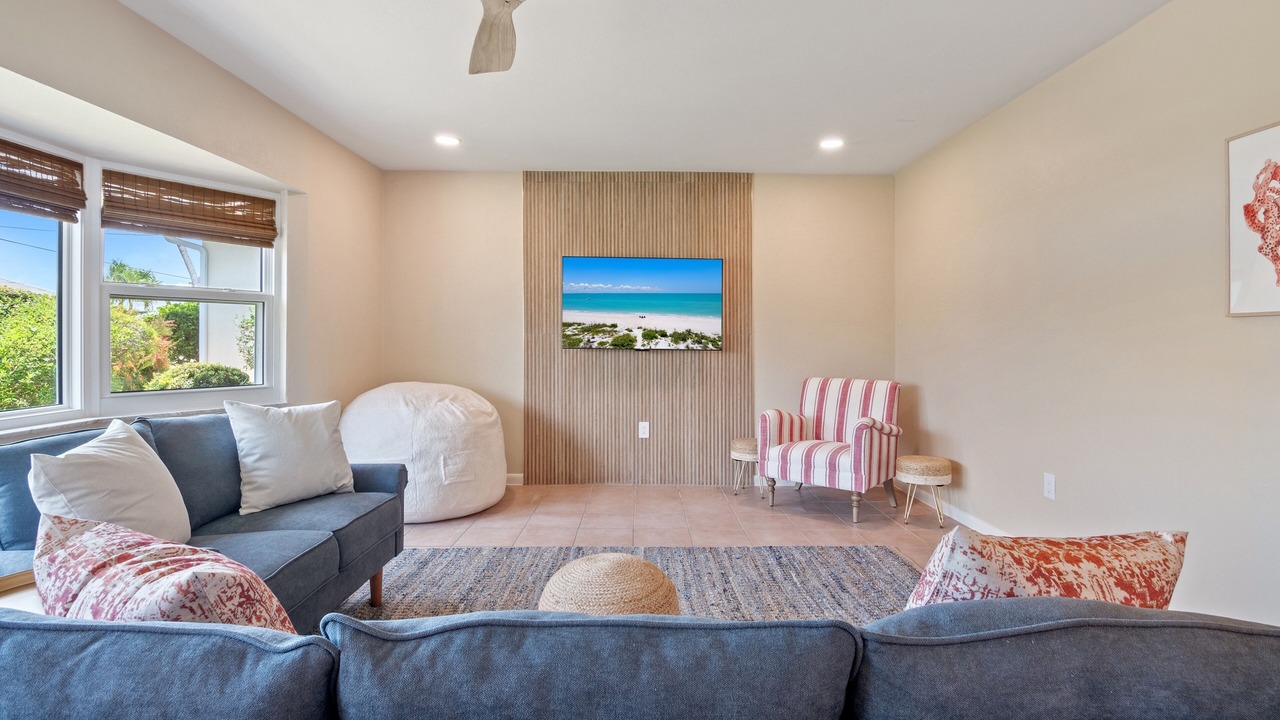 Photo of Livingroom in Caloosahatchee