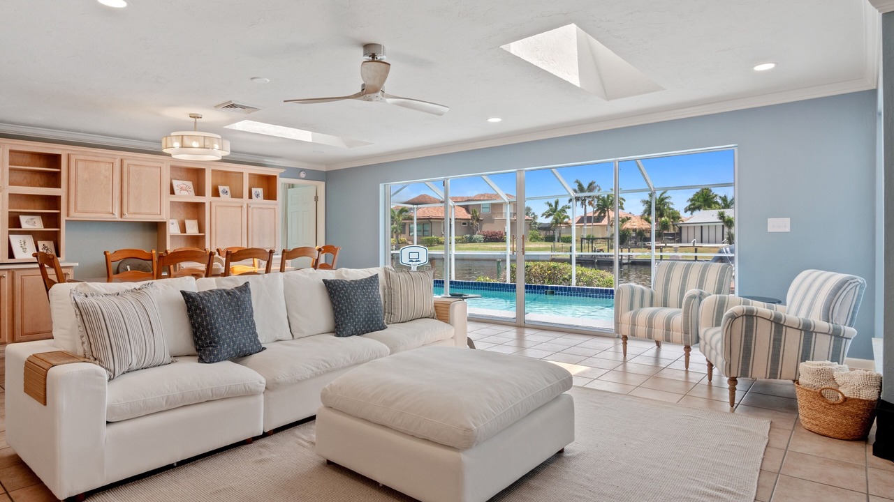 Photo of Livingroom in Caloosahatchee