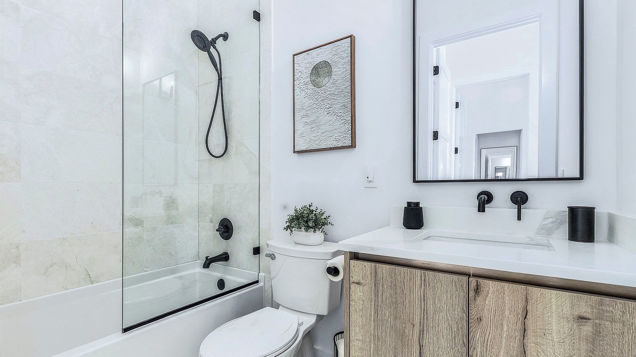 Photo of Bathroom in Naples Park