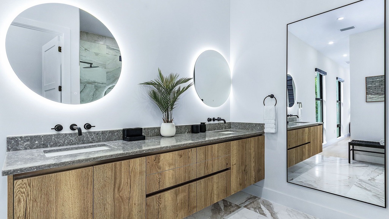 Photo of Bathroom in Naples Park