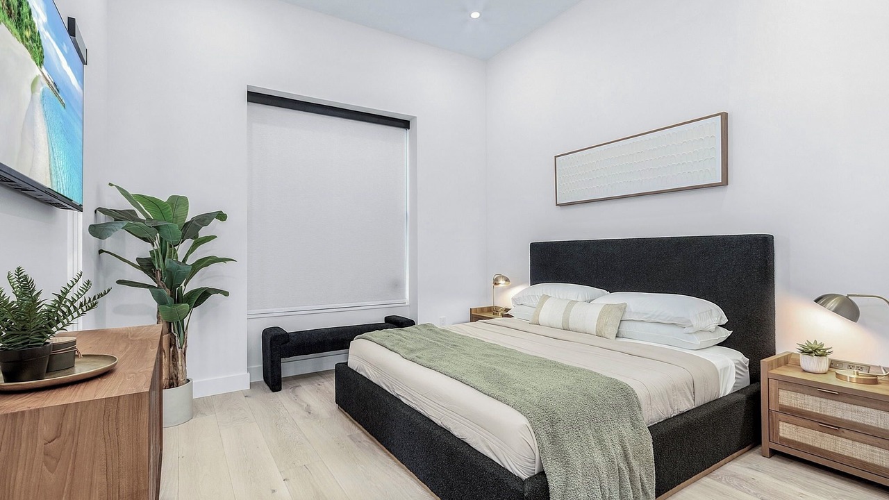 Photo of Bedroom in Naples Park