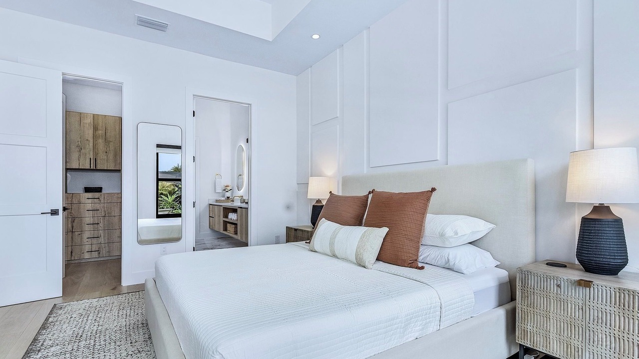 Photo of Bedroom in Naples Park