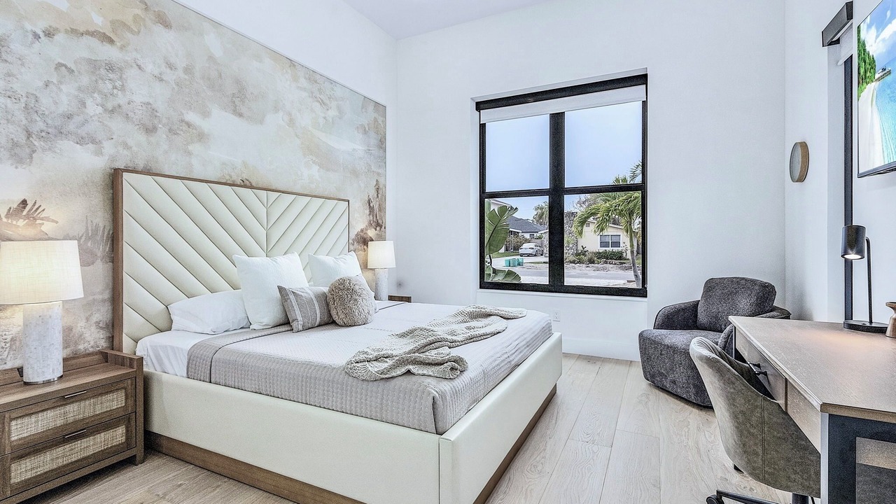 Photo of Bedroom in Naples Park