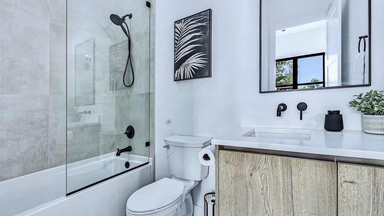 Photo of Bathroom in Naples Park