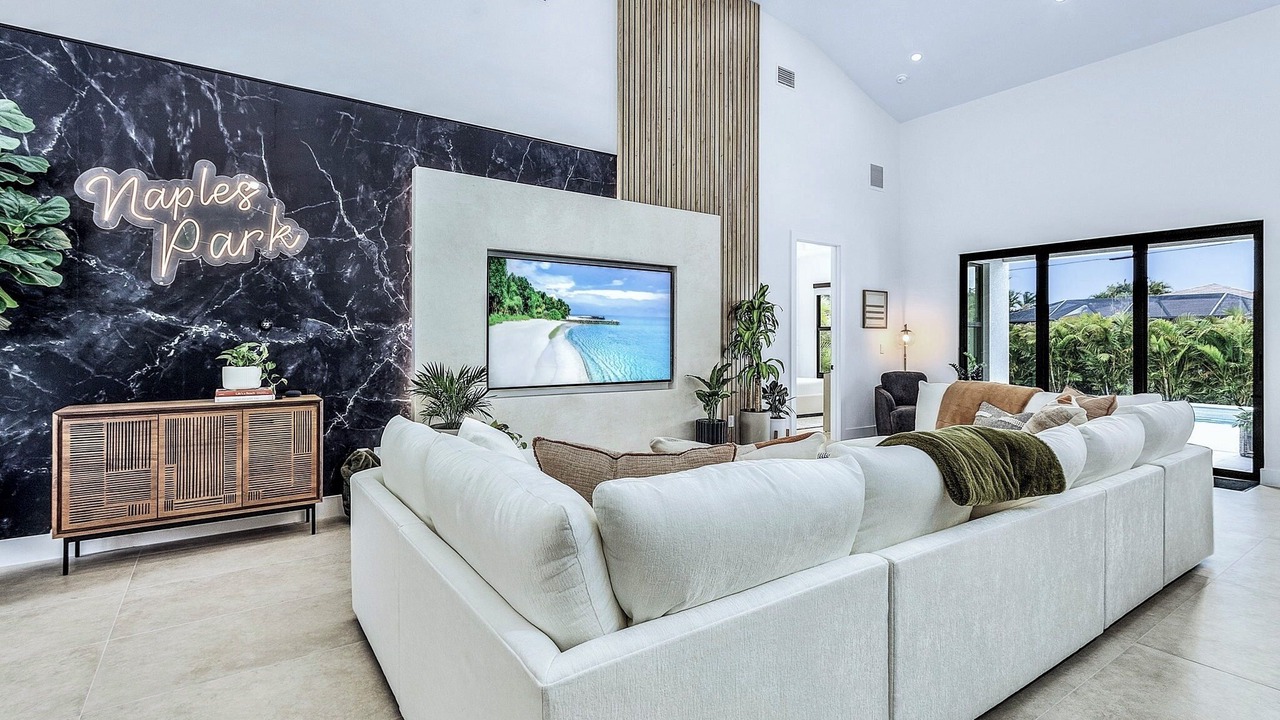 Photo of Livingroom in Naples Park