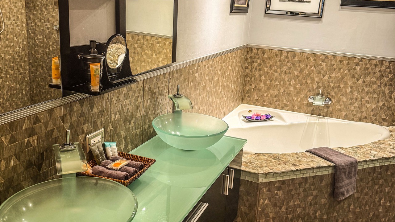 Photo of Bathroom in Mariner