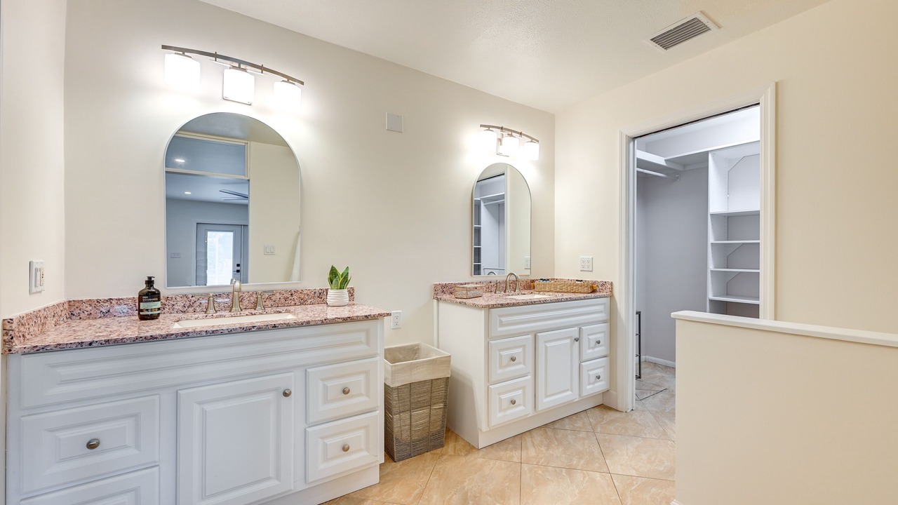 Photo of Bathroom in Naples