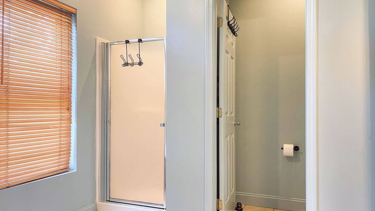 Photo of Bathroom in Oceanmarsh Subdivision