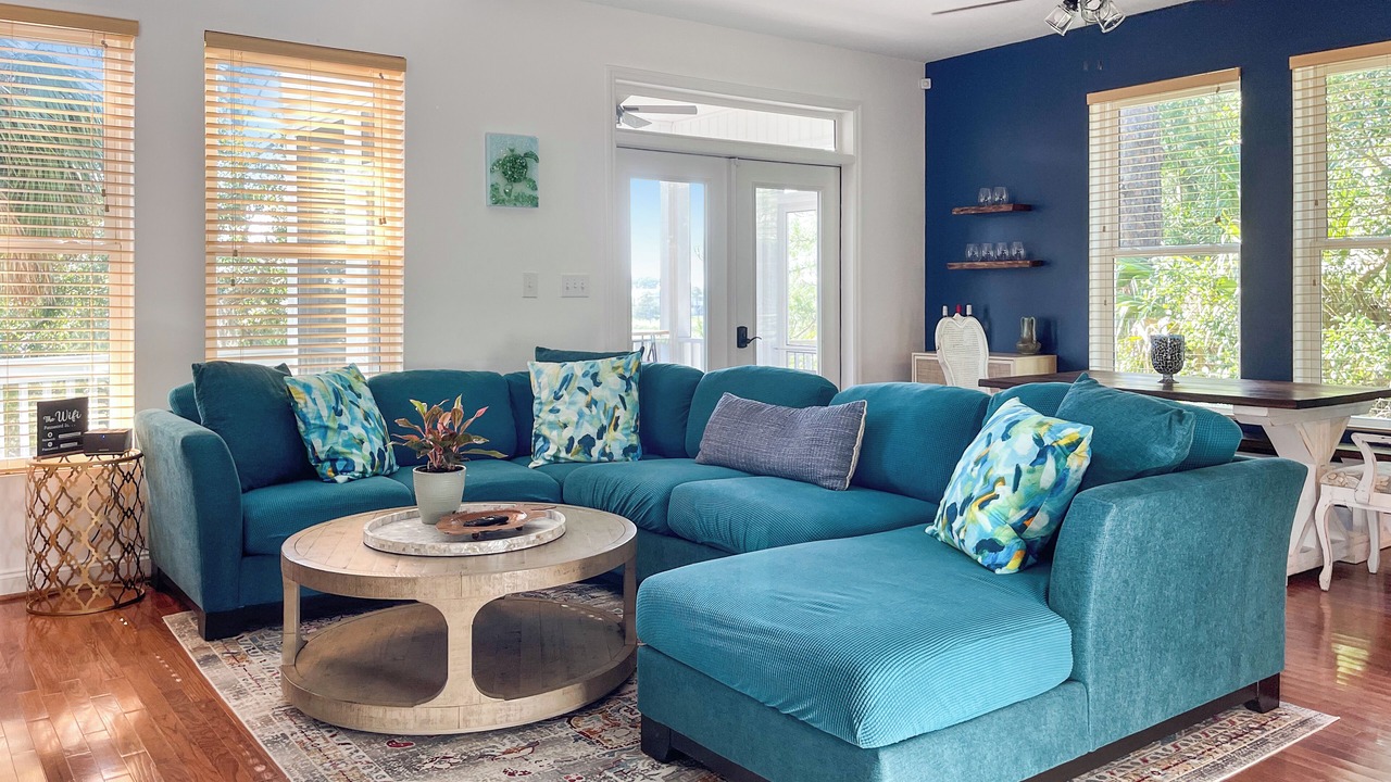 Photo of Livingroom in Oceanmarsh Subdivision