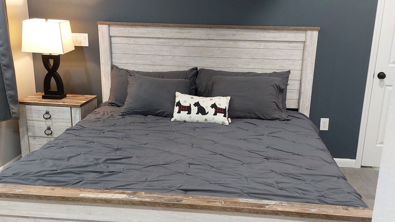 Photo of Bedroom in Lake Magdalene