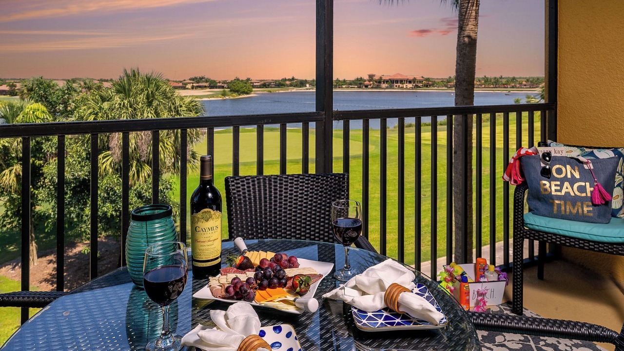 Photo of Outdoor in Naples
