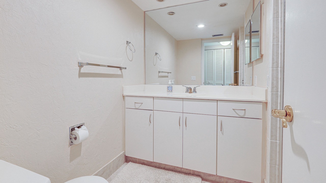 Photo of Bathroom in Jensen Beach