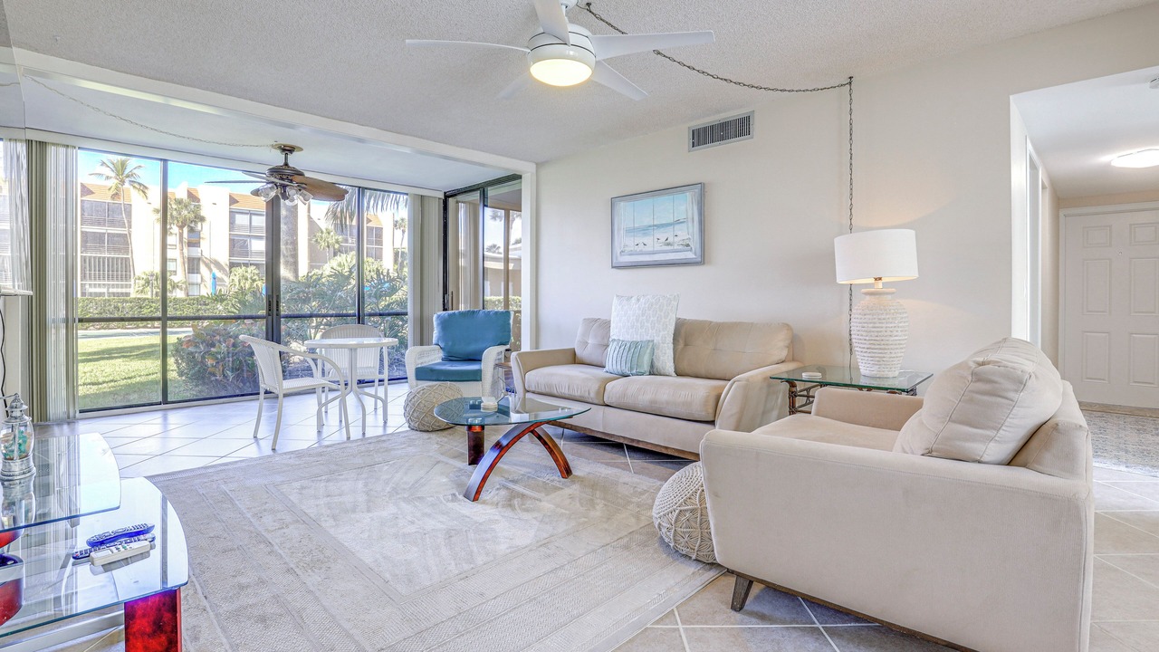 Photo of Livingroom in Jensen Beach