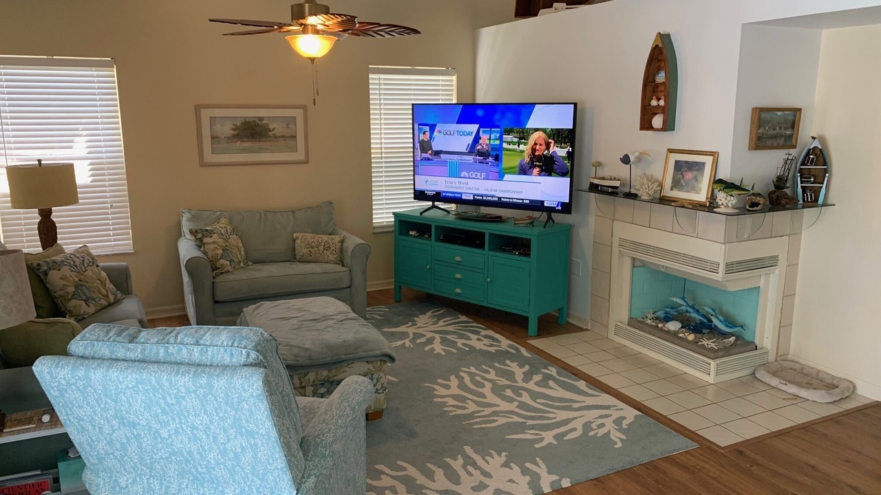 Photo of Livingroom in Sebastian Highlands