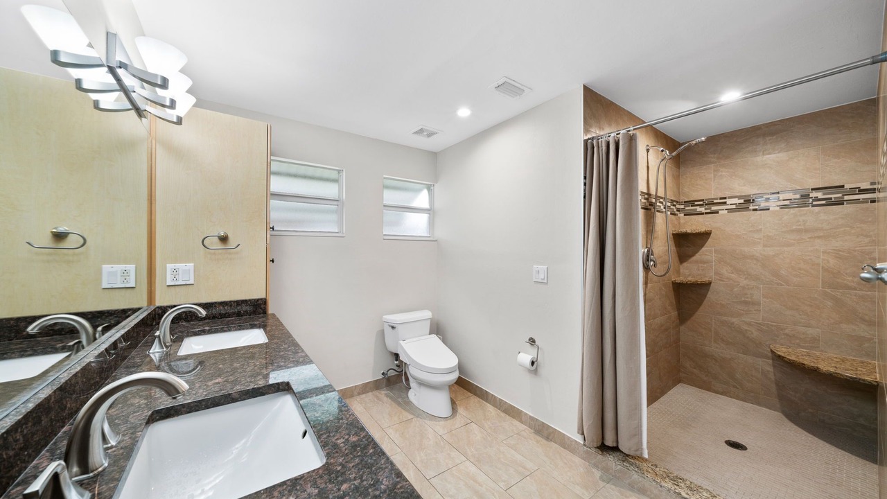 Photo of Bathroom in Yacht Club
