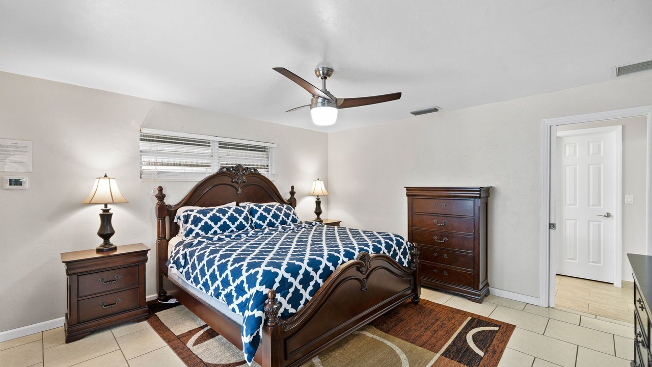 Photo of Bedroom in Yacht Club