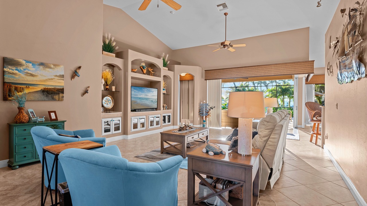 Photo of Livingroom in Caloosahatchee