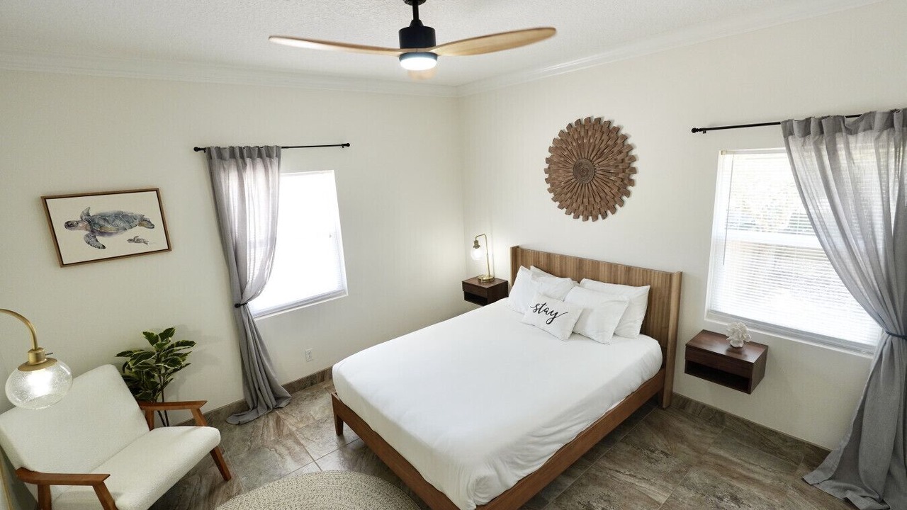 Photo of Bedroom in Crescent Beach