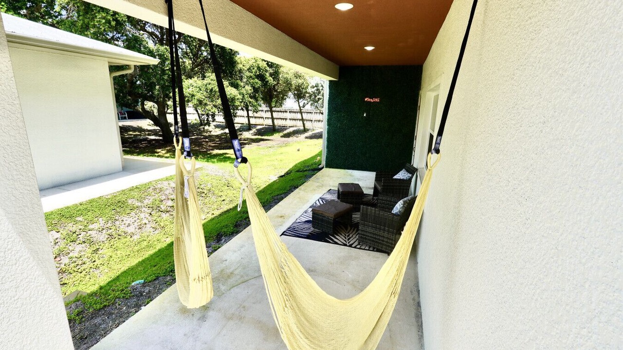 Photo of Patio Balcony in Crescent Beach