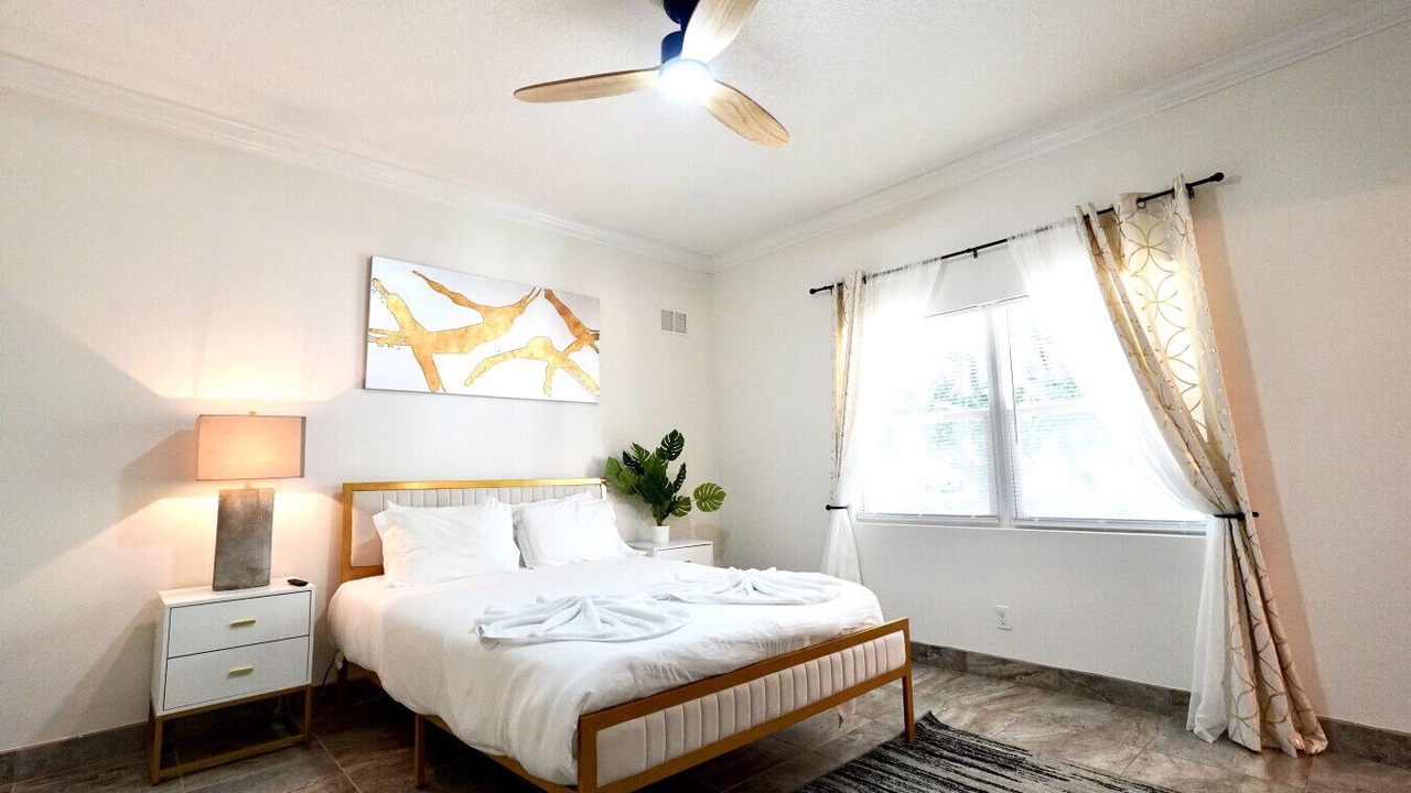 Photo of Bedroom in Crescent Beach