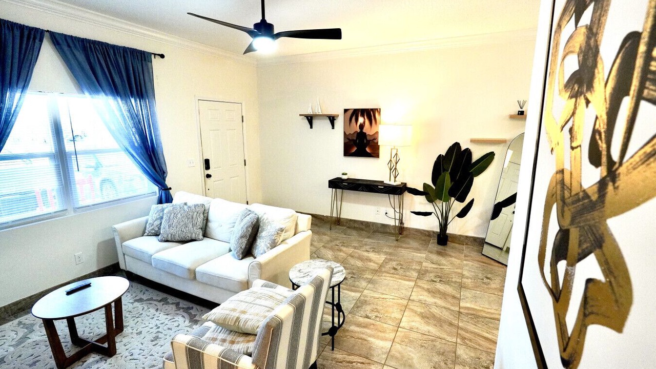 Photo of Livingroom in Crescent Beach