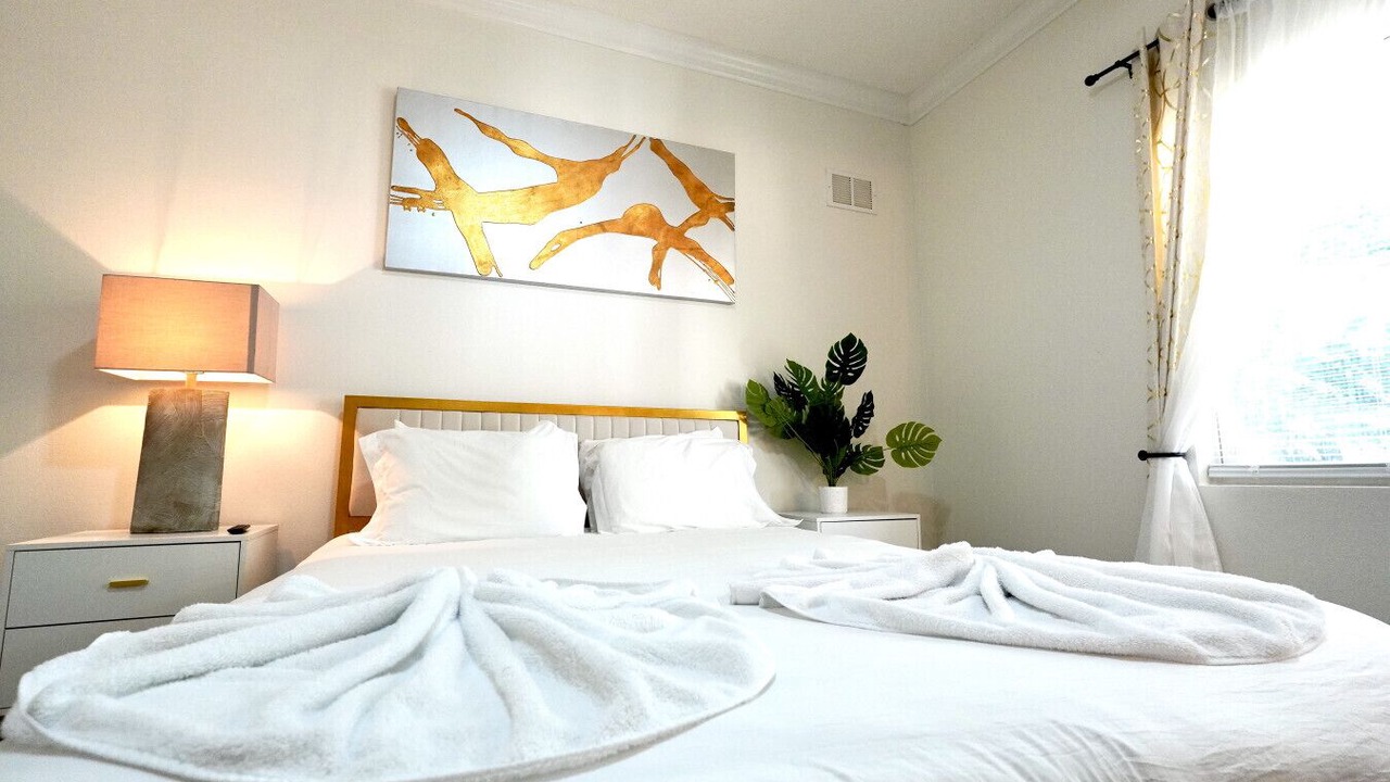 Photo of Bedroom in Crescent Beach