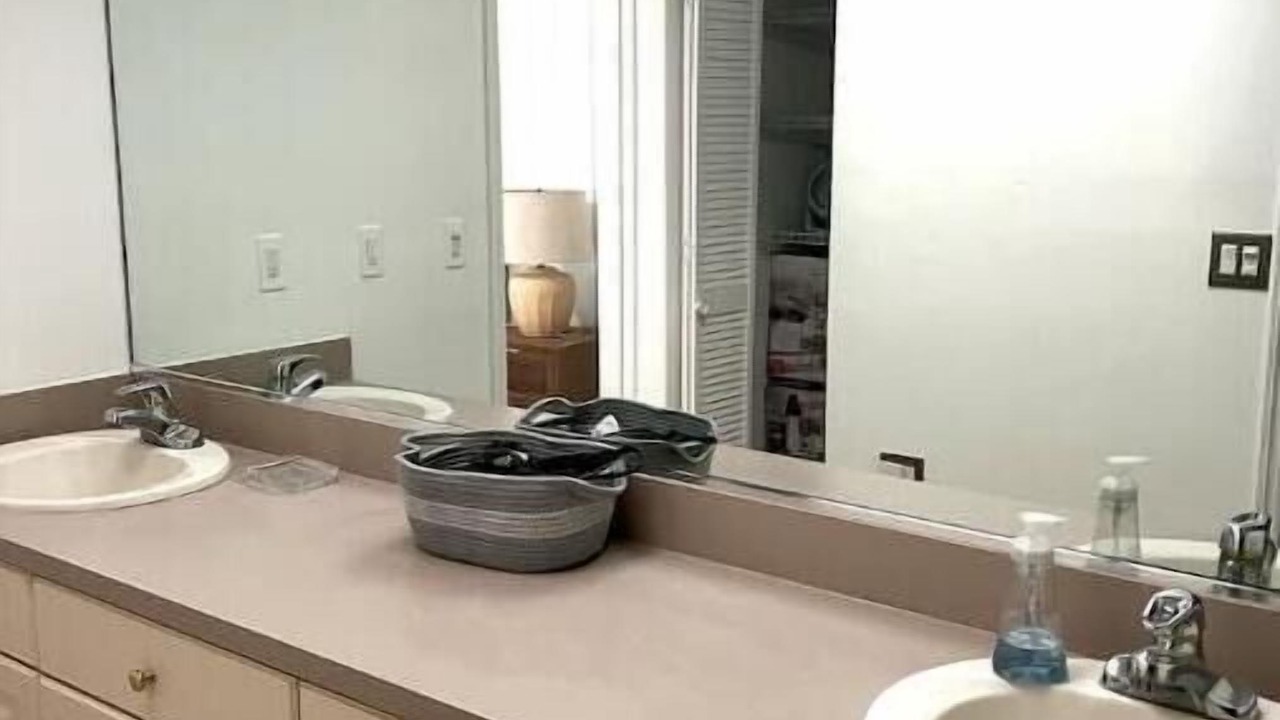 Photo of Bathroom in Golden Beach