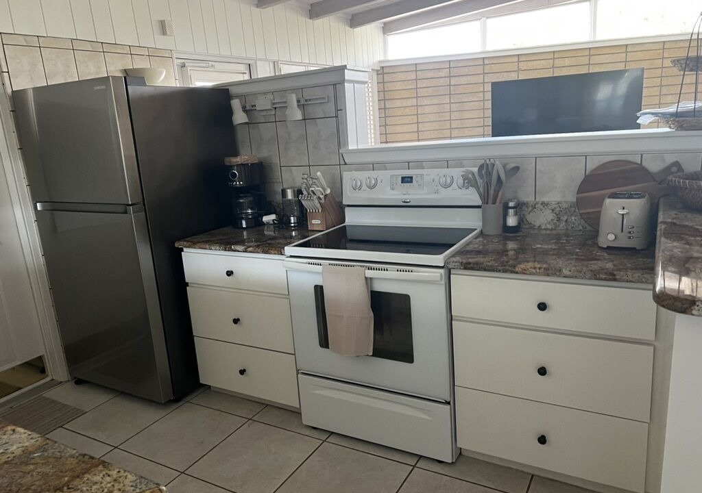 Photo of Kitchen in Golden Beach